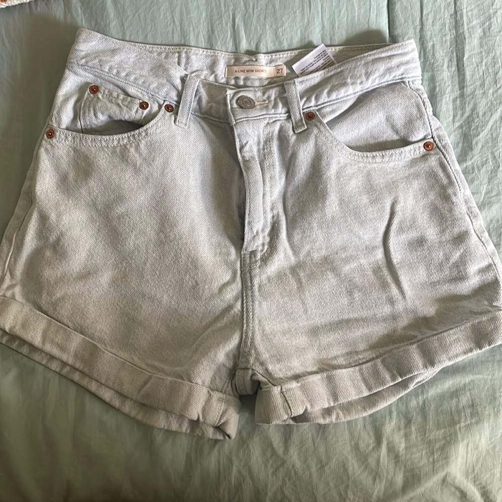brand new levi’s shorts!!!